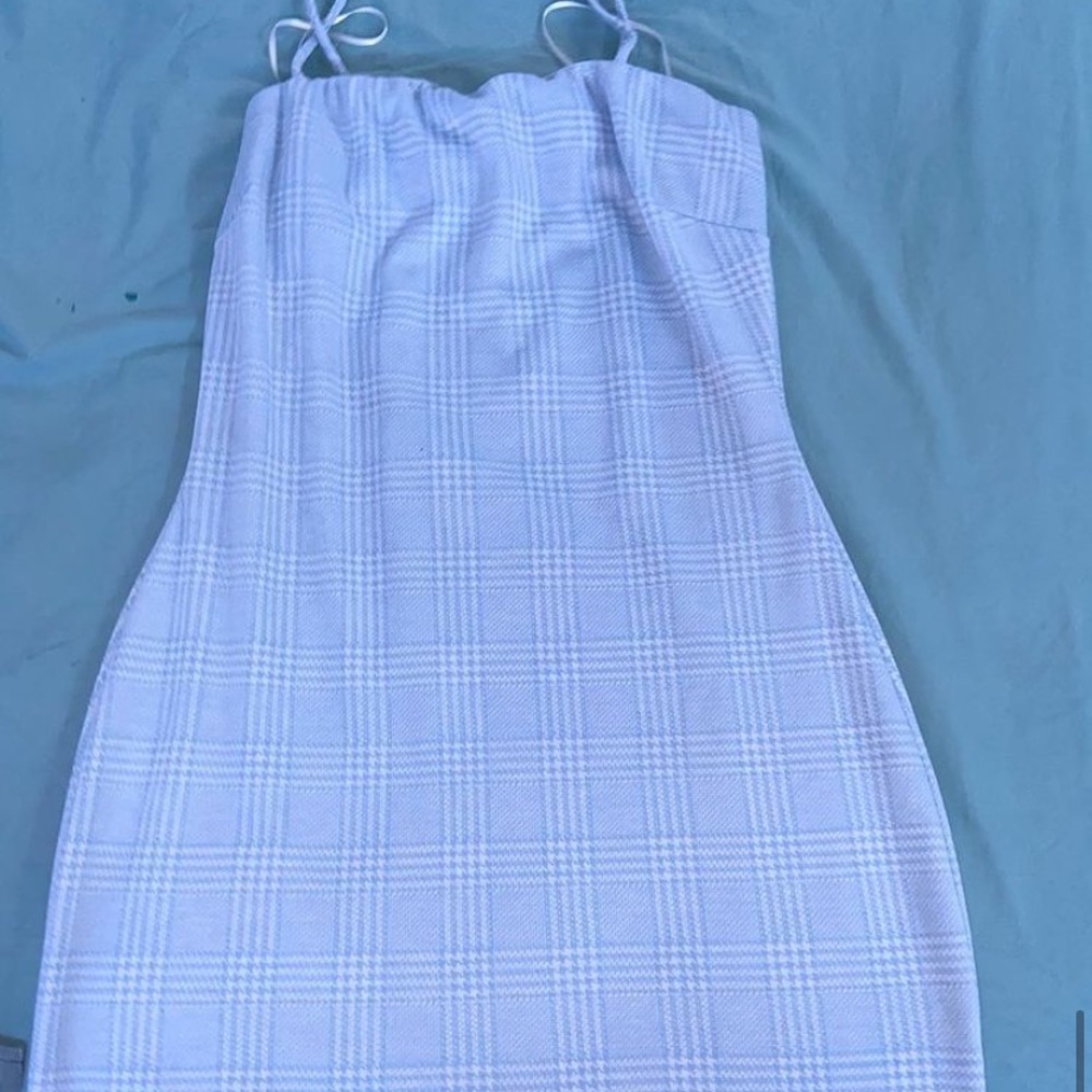 blue dress